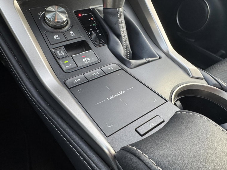 Vehicle Image 40