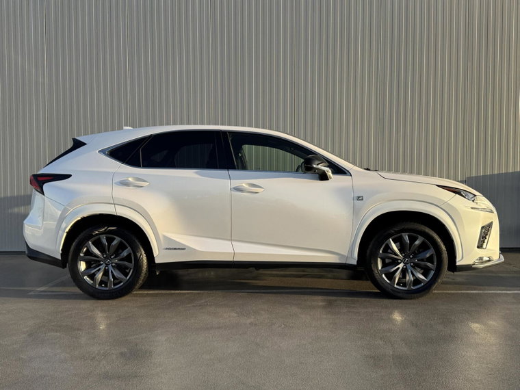 Vehicle Image 42