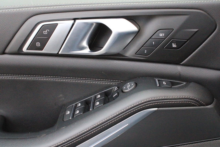 Vehicle Image 23