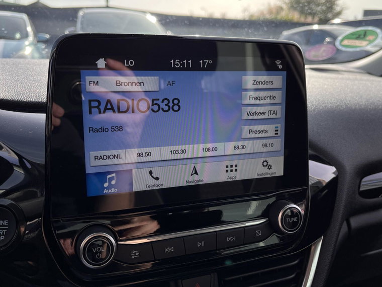 Vehicle Image 19
