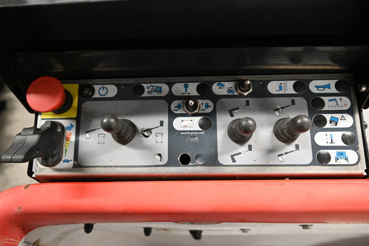 Vehicle Image 20