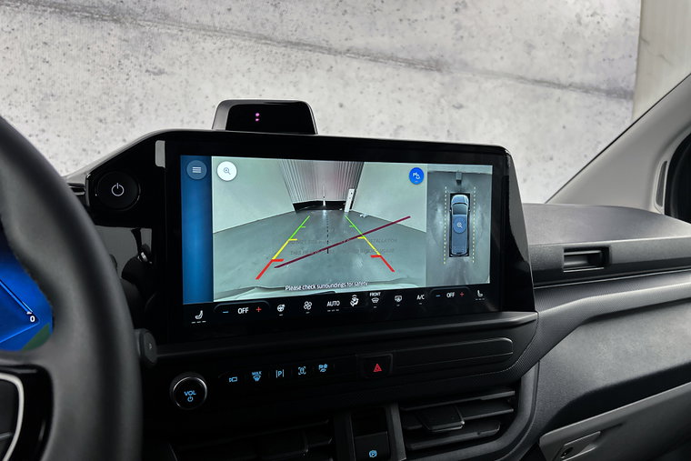 Vehicle Image 18