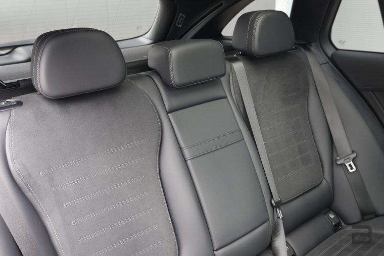 Vehicle Image 36
