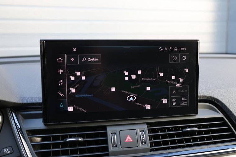 Vehicle Image 19