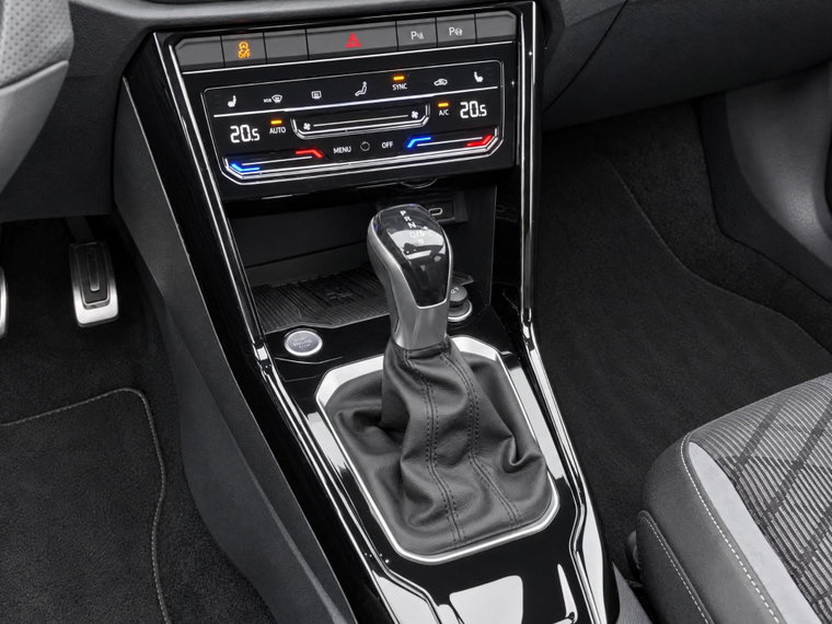 Vehicle Image 24