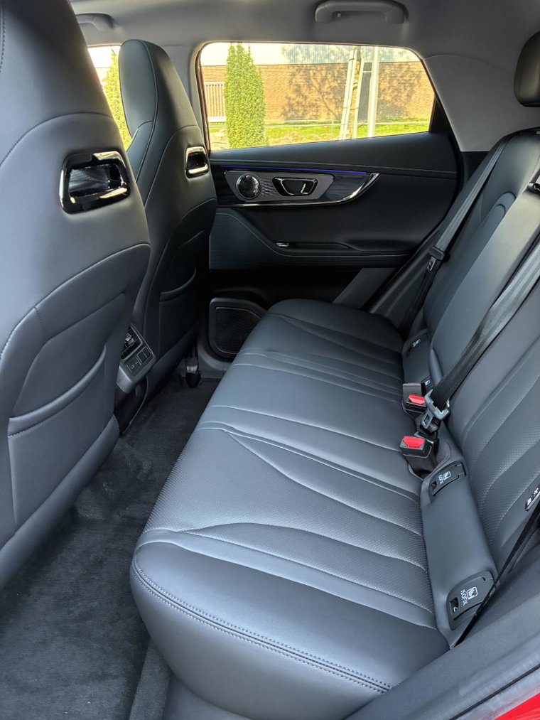Vehicle Image 20