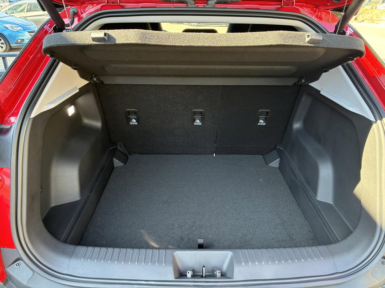 Vehicle Image 21