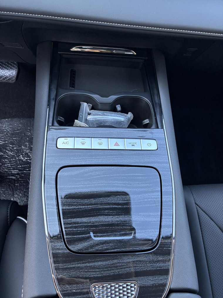 Vehicle Image 37