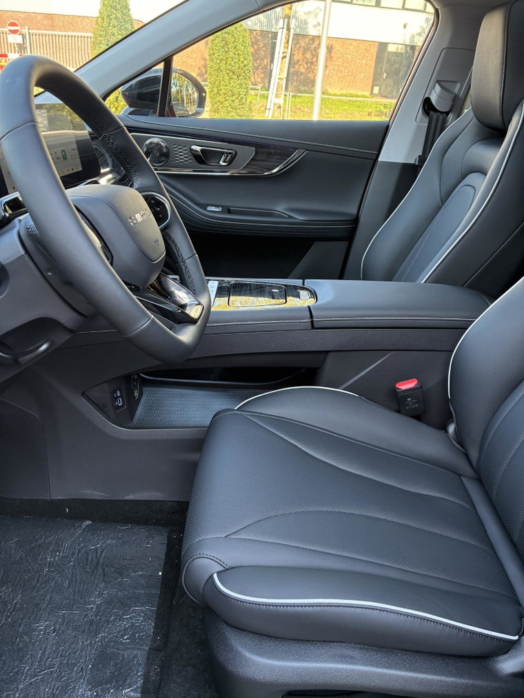 Vehicle Image 41