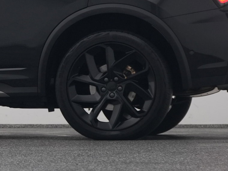 Vehicle Image 40