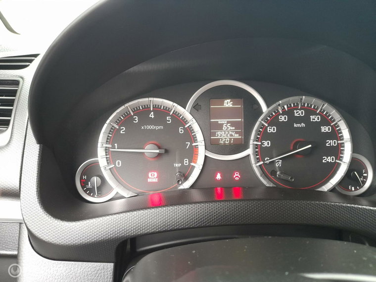 Vehicle Image 13