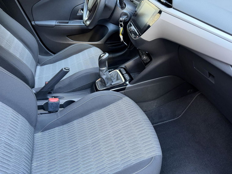 Vehicle Image 17