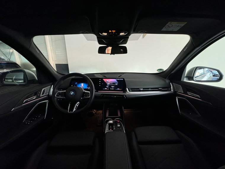 Vehicle Image 37