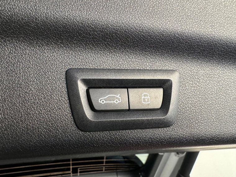 Vehicle Image 39