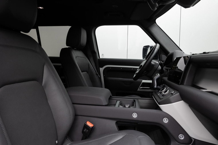 Vehicle Image 10