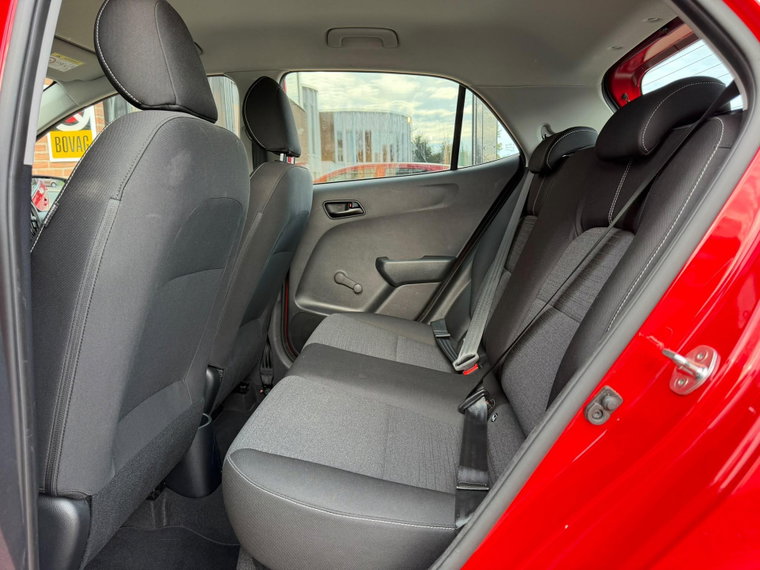 Vehicle Image 21