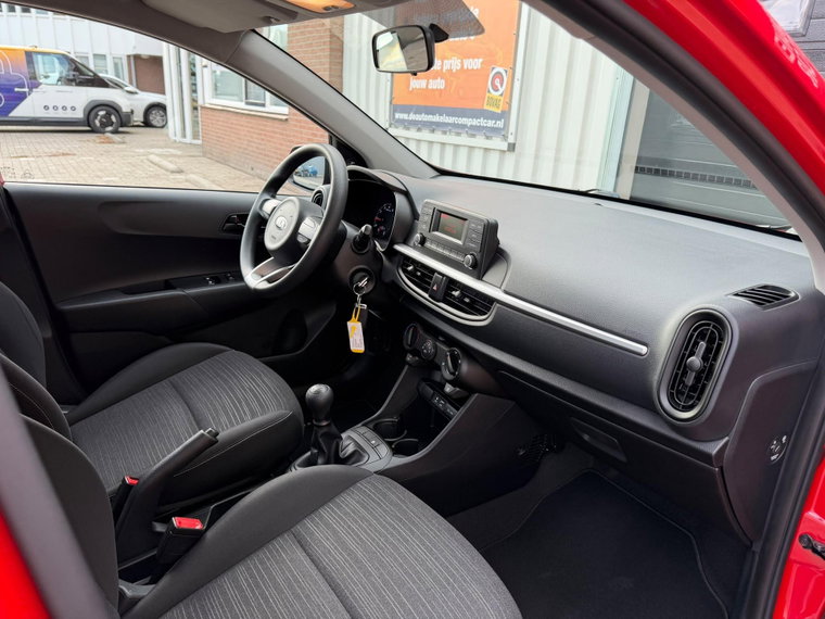 Vehicle Image 24