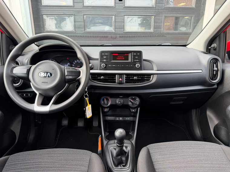 Vehicle Image 25