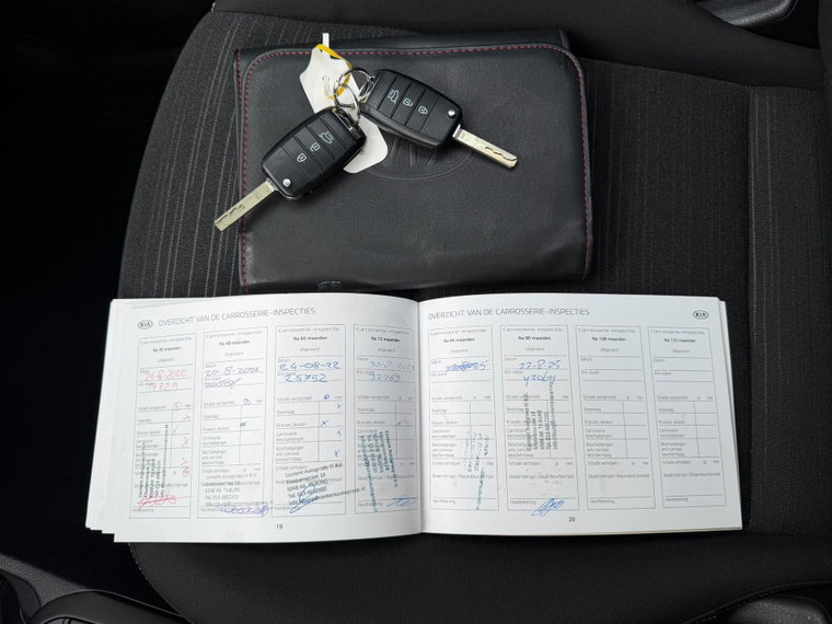 Vehicle Image 35