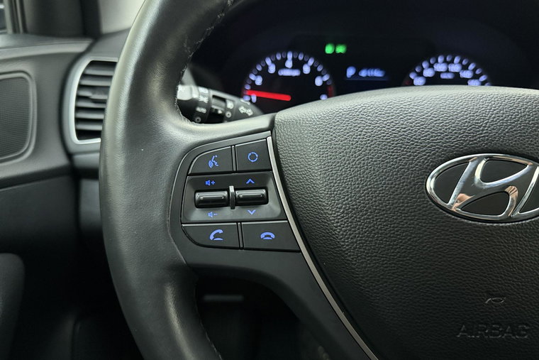 Vehicle Image 19
