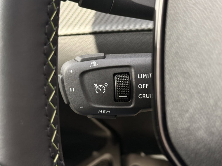 Vehicle Image 27