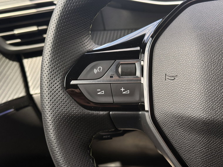 Vehicle Image 28