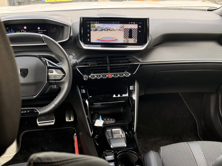 Vehicle Image 32