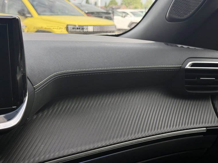 Vehicle Image 48