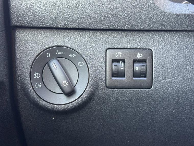 Vehicle Image 26