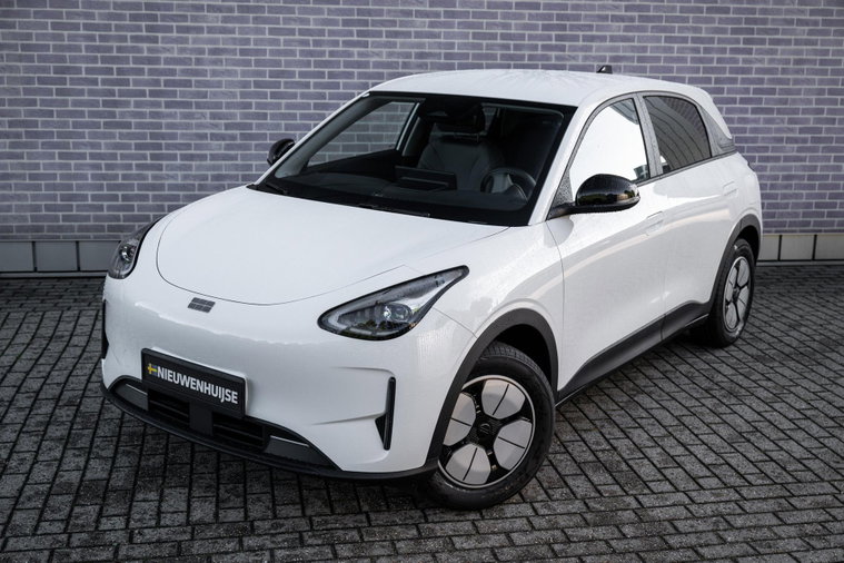 Vehicle Image 15