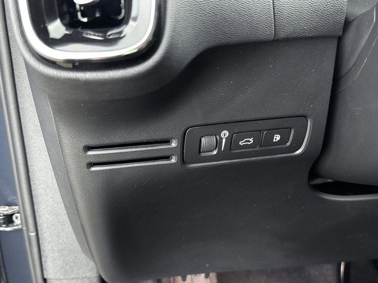 Vehicle Image 27