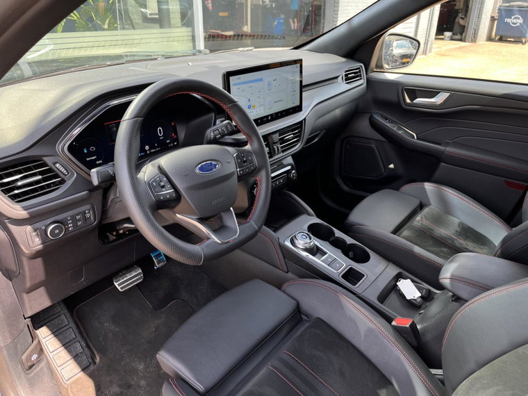 Vehicle Image 16