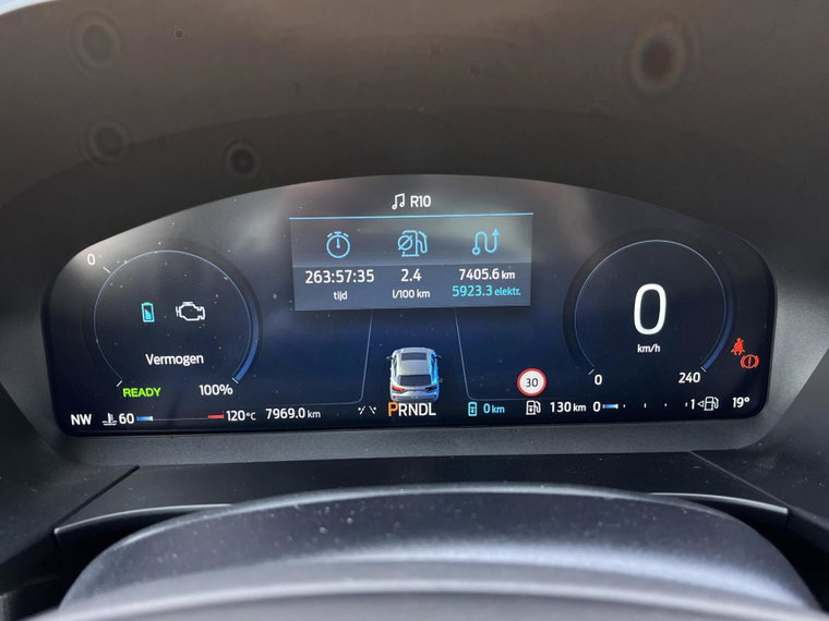 Vehicle Image 19