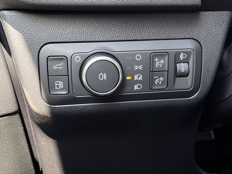 Vehicle Image 24