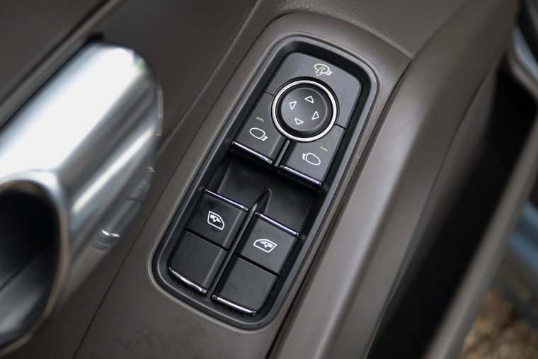 Vehicle Image 22