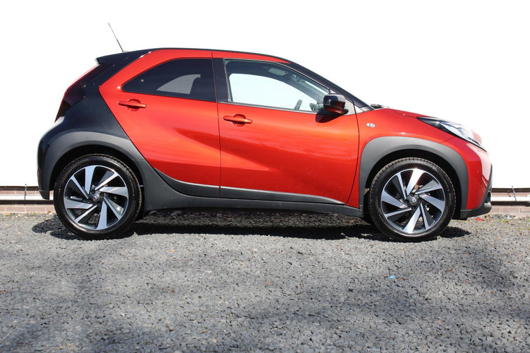 Vehicle Image 12