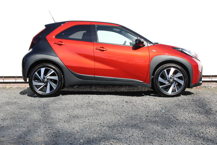 Vehicle Image 13