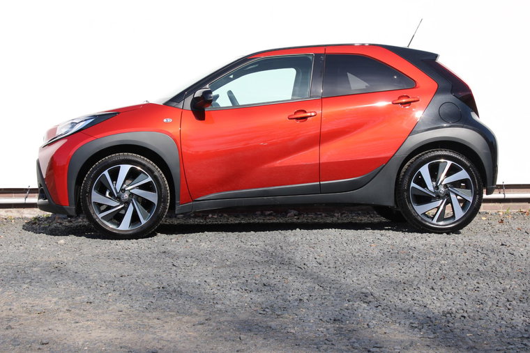 Vehicle Image 14