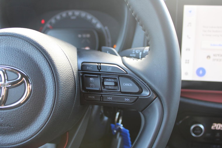 Vehicle Image 21