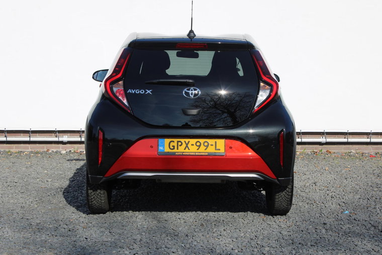 Vehicle Image 11