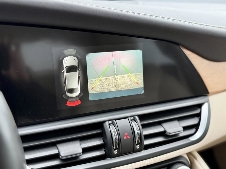 Vehicle Image 22