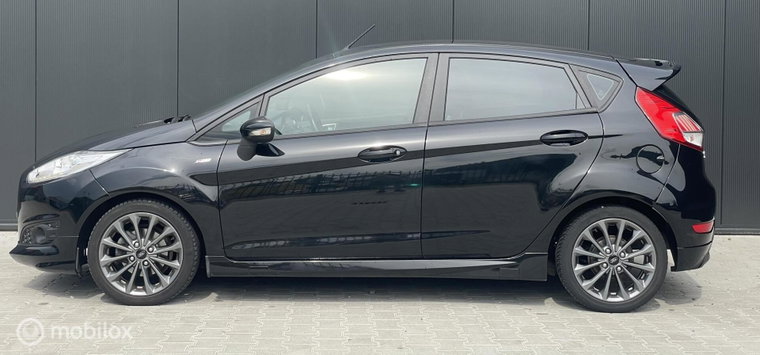 Vehicle Image 7