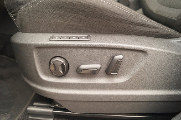 Vehicle Image 26