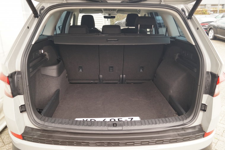 Vehicle Image 32