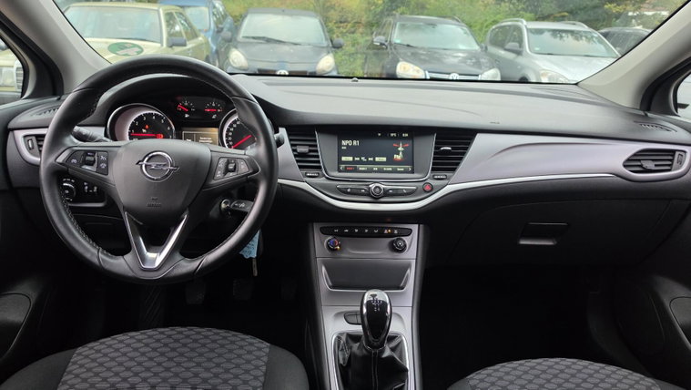 Vehicle Image 16