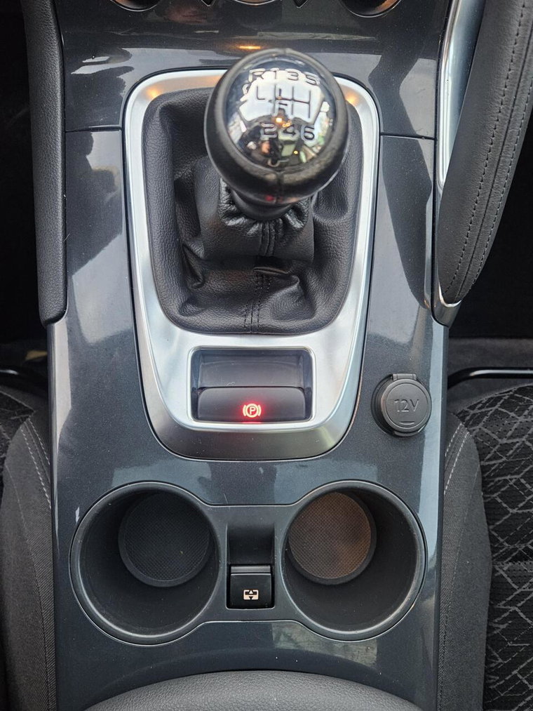 Vehicle Image 14