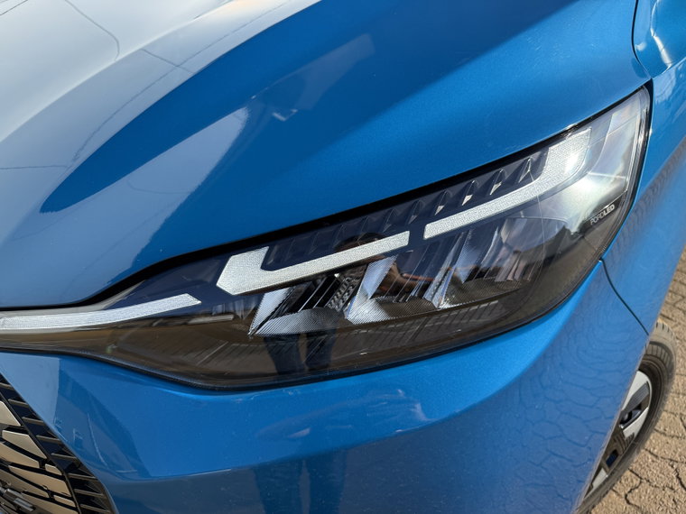 Vehicle Image 20