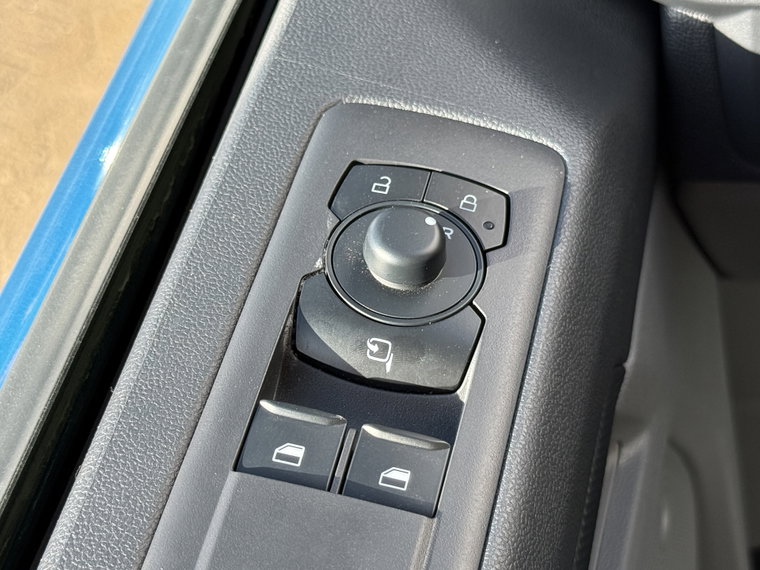 Vehicle Image 33