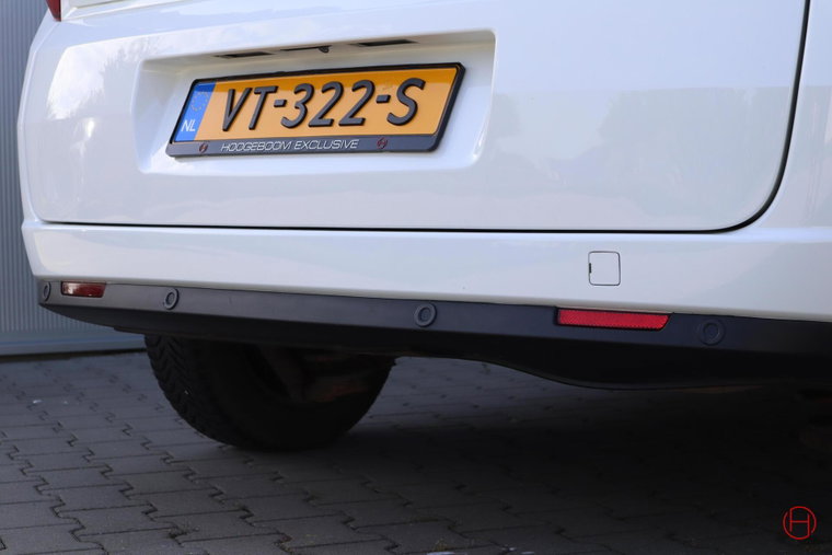 Vehicle Image 26