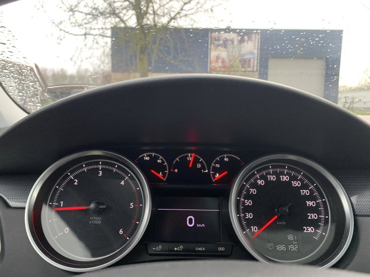 Vehicle Image 24